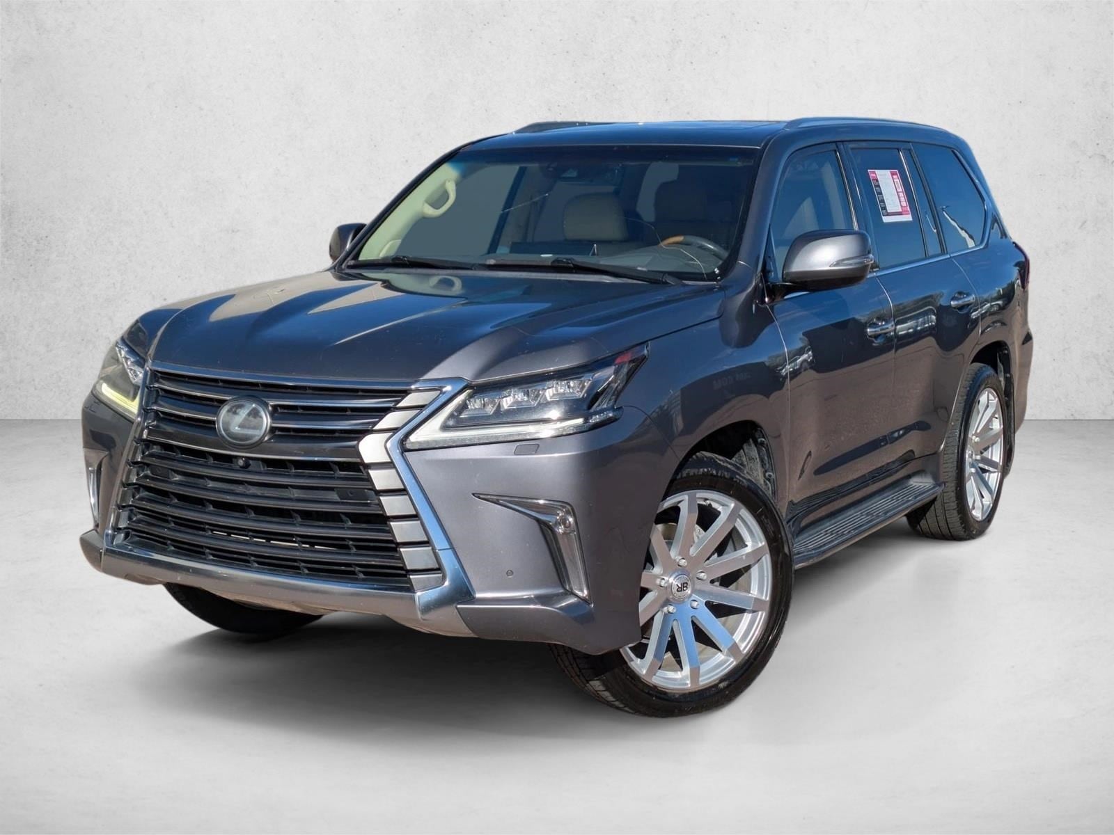 2017 Lexus LX 570's photo