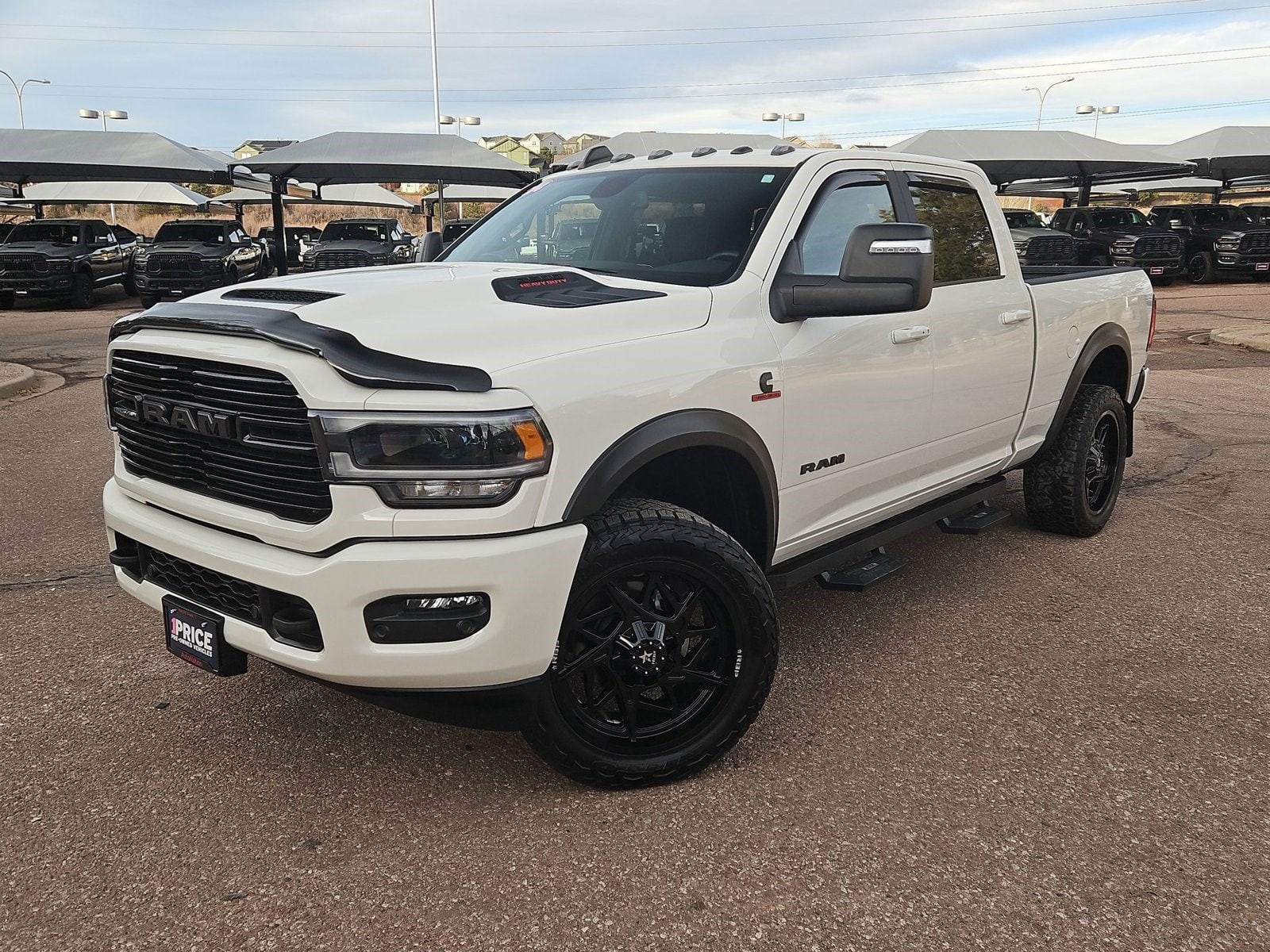 2024 RAM Ram 3500 Pickup Laramie's photo