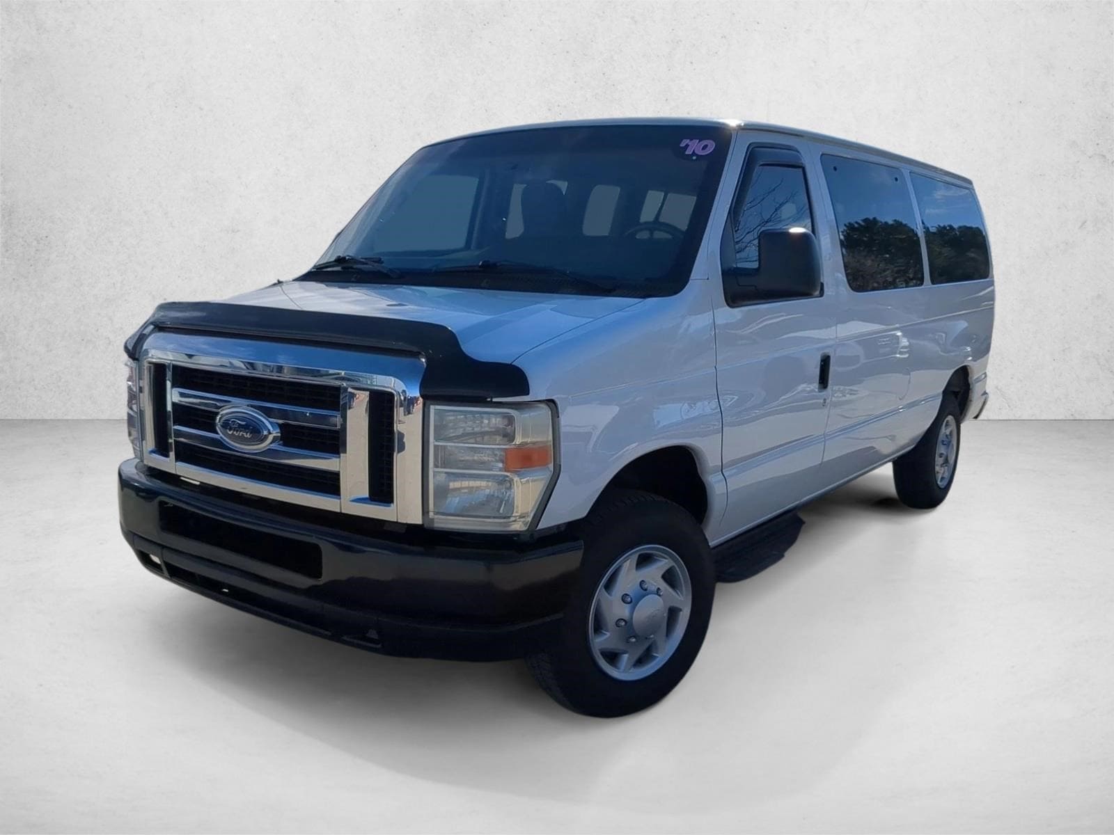 2010 Ford E-Series Econoline Wagon XL's photo