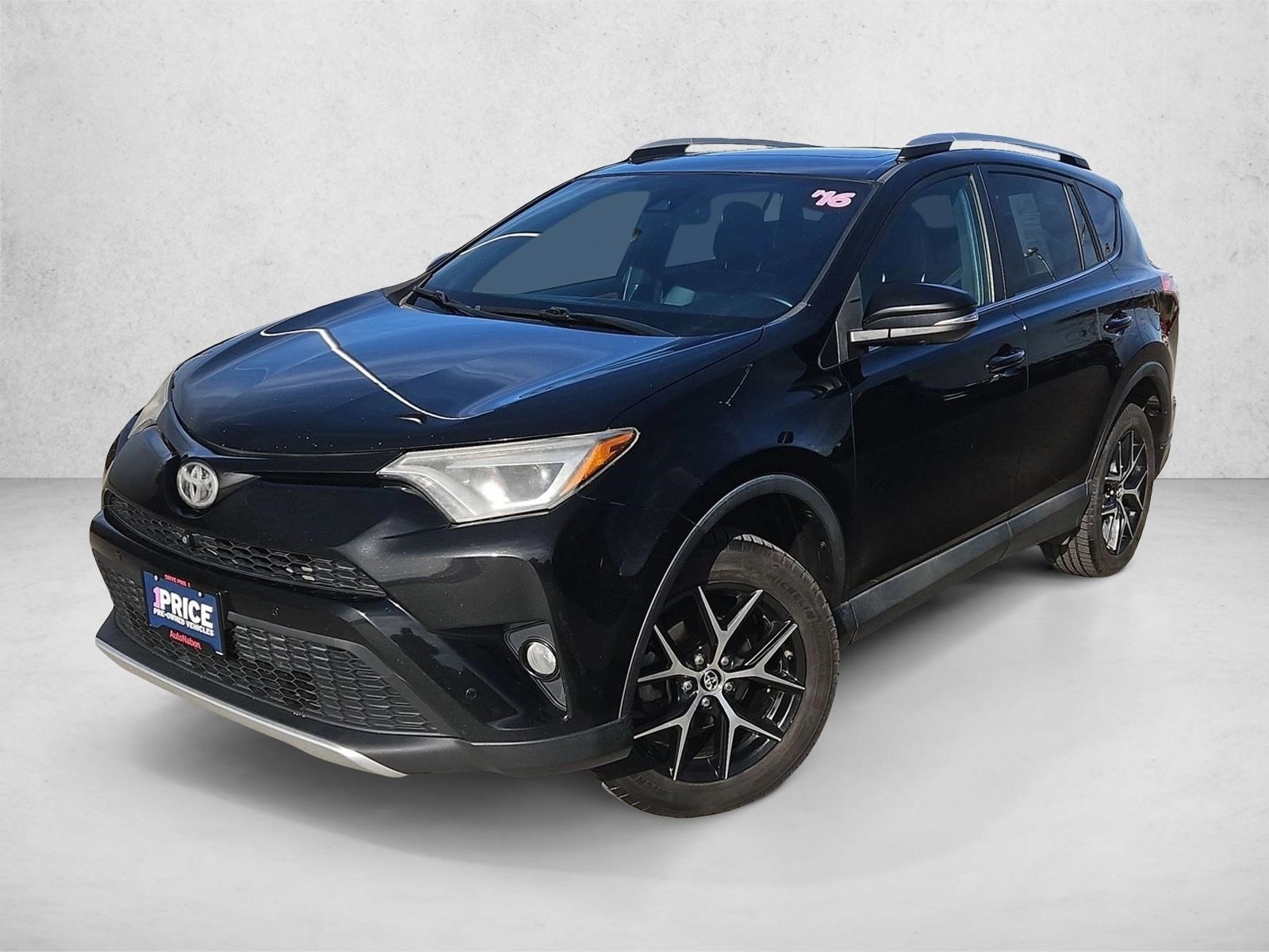 2016 Toyota RAV4 SE's photo