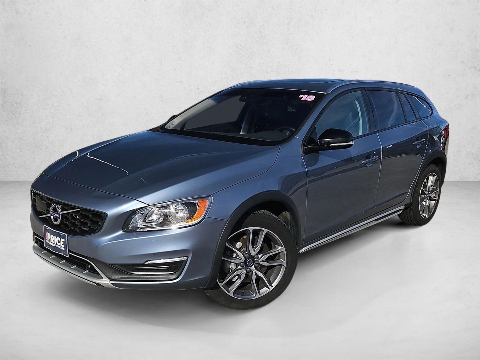 2018 Volvo V60 Base's photo