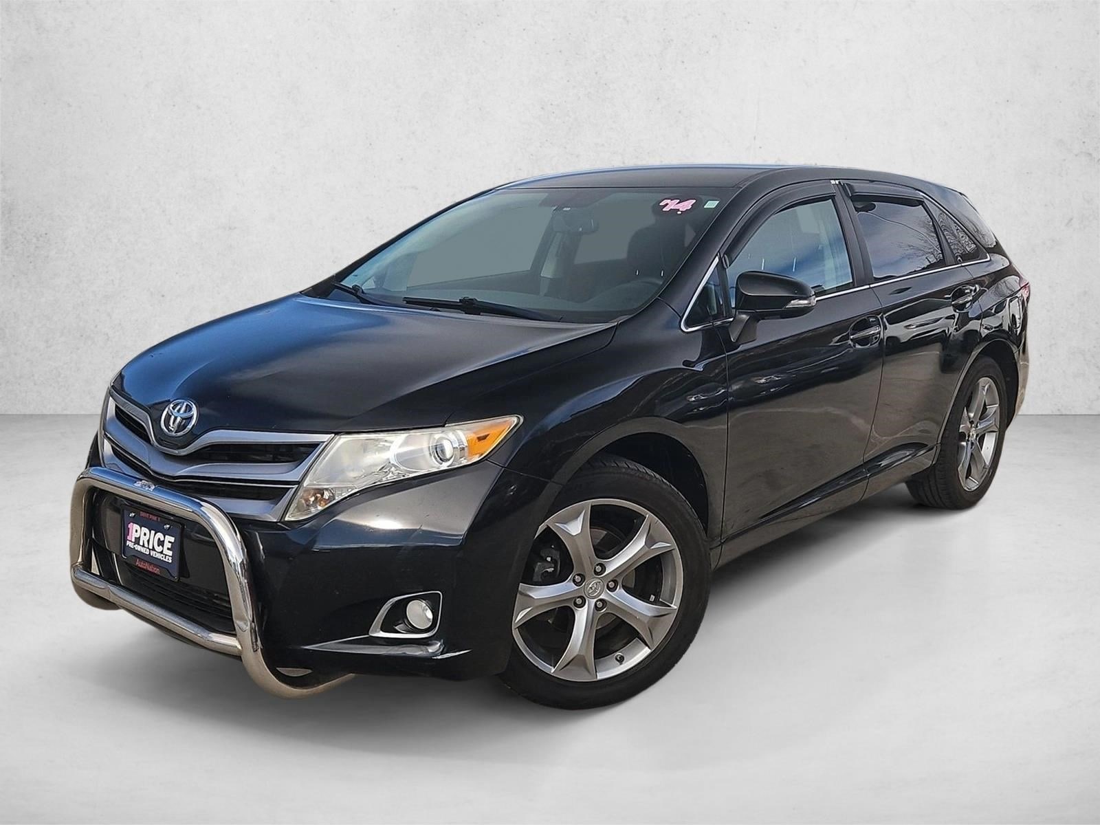 2014 Toyota Venza XLE's photo