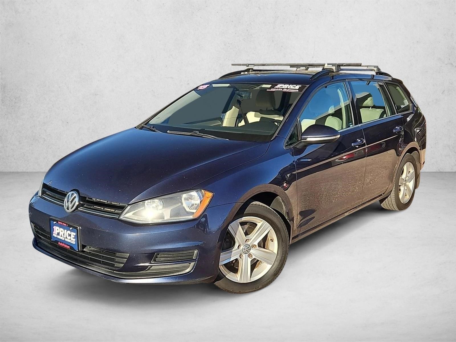 2015 Volkswagen Golf SportWagen TDI S's photo