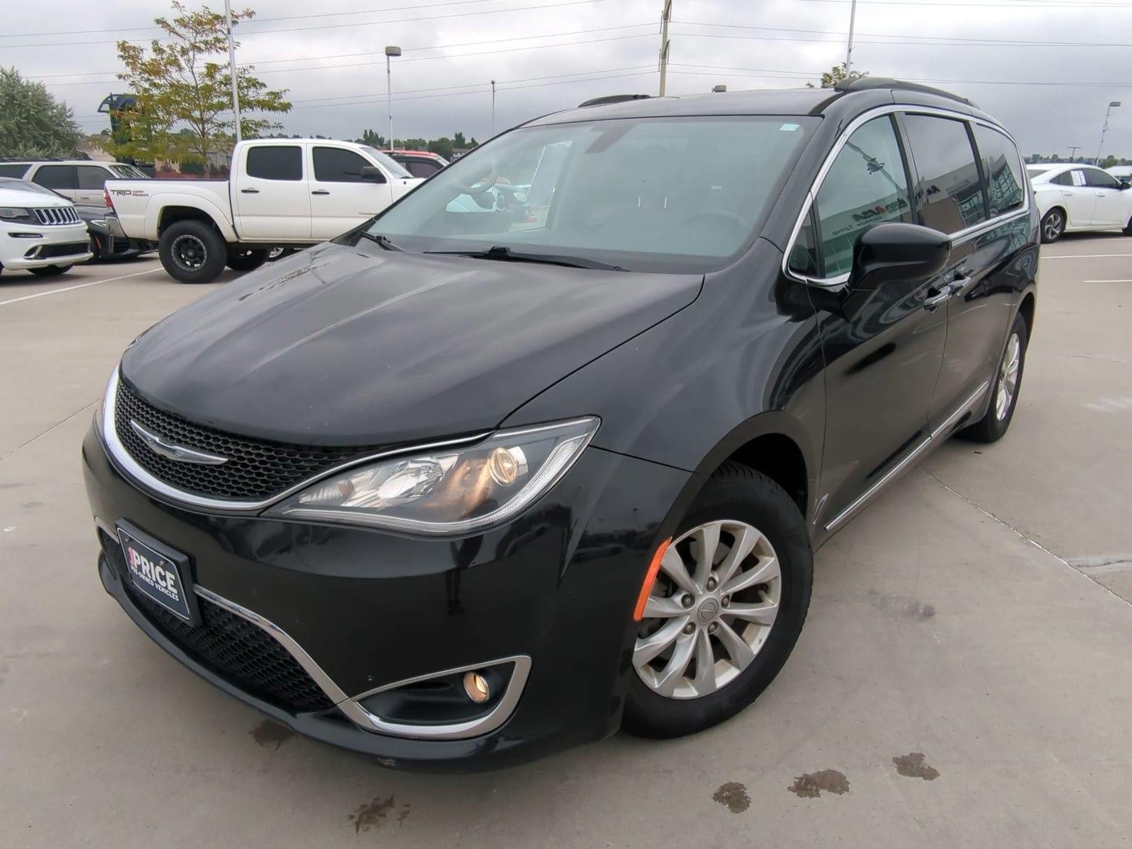 2017 Chrysler Pacifica Touring-L