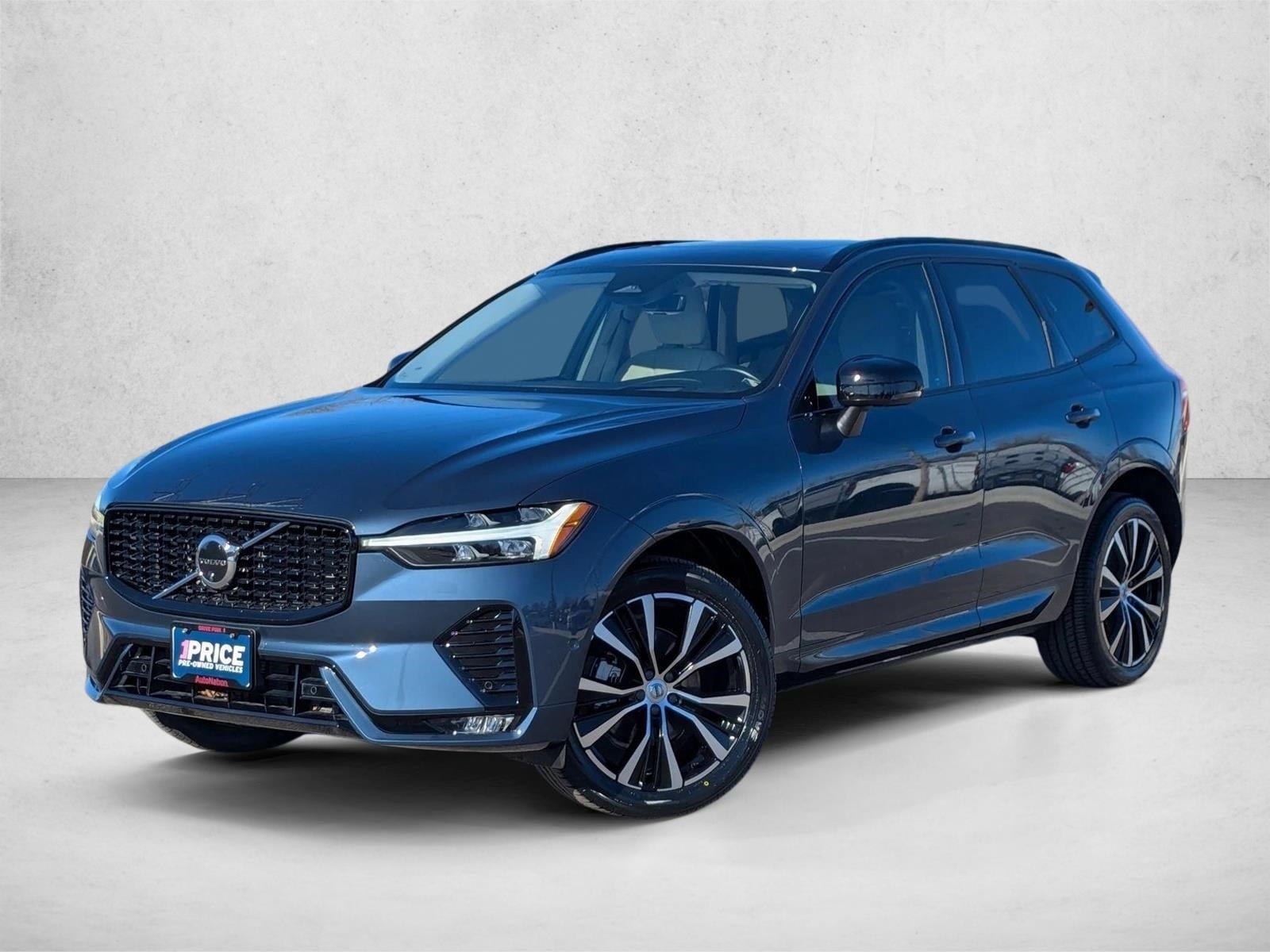 2023 Volvo XC60 Ultimate's photo