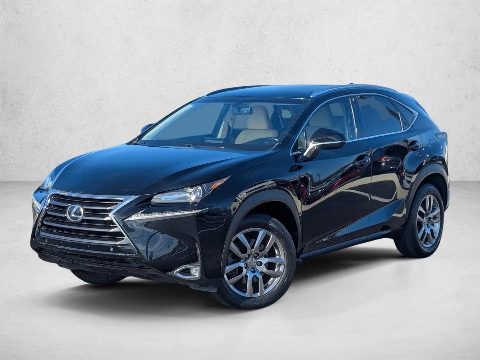 2016 Lexus NX 200t's photo