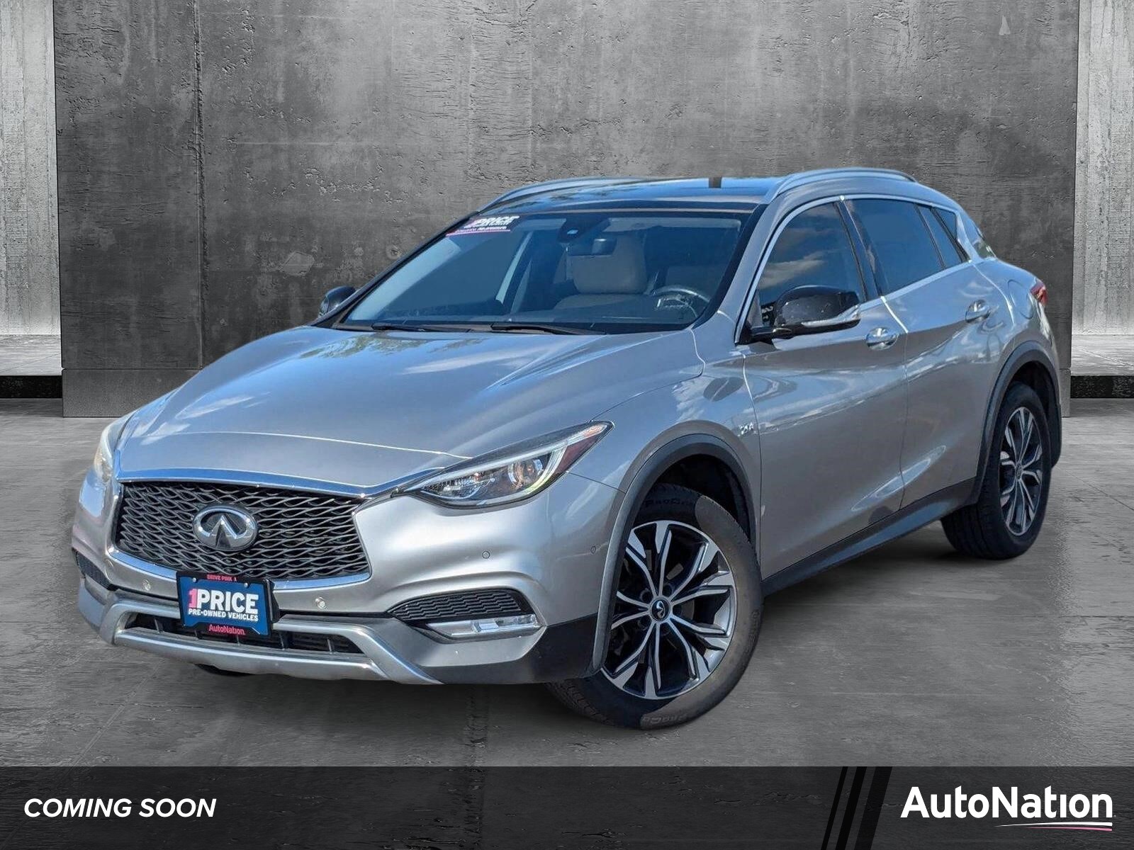 2017 INFINITI QX30