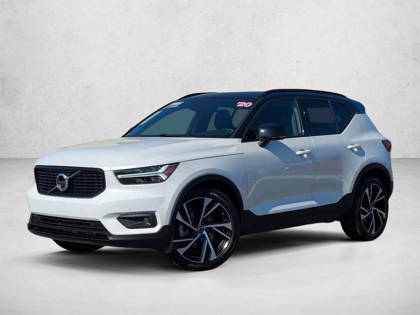 2020 Volvo XC40 R-Design