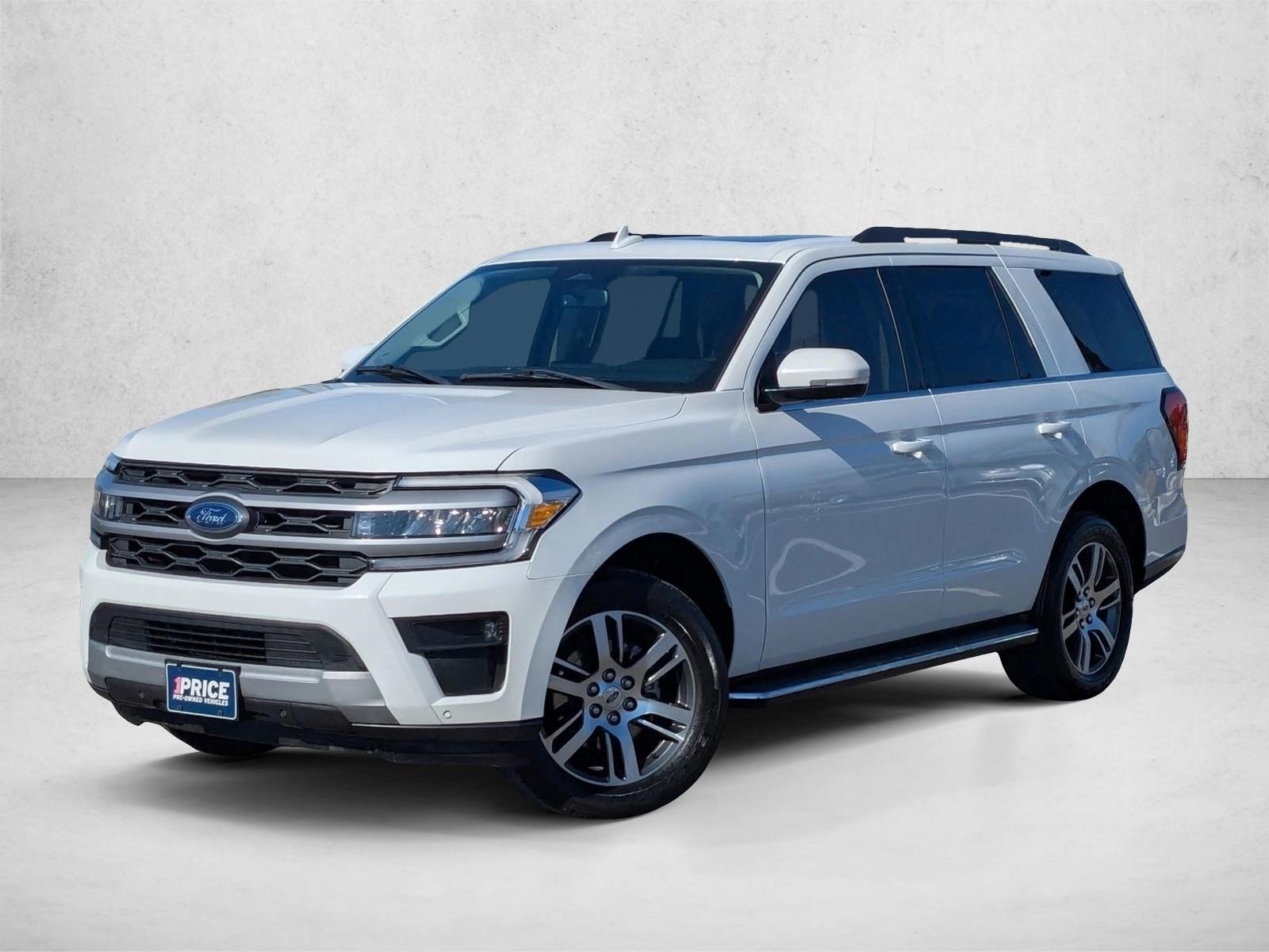 2022 Ford Expedition XLT's photo