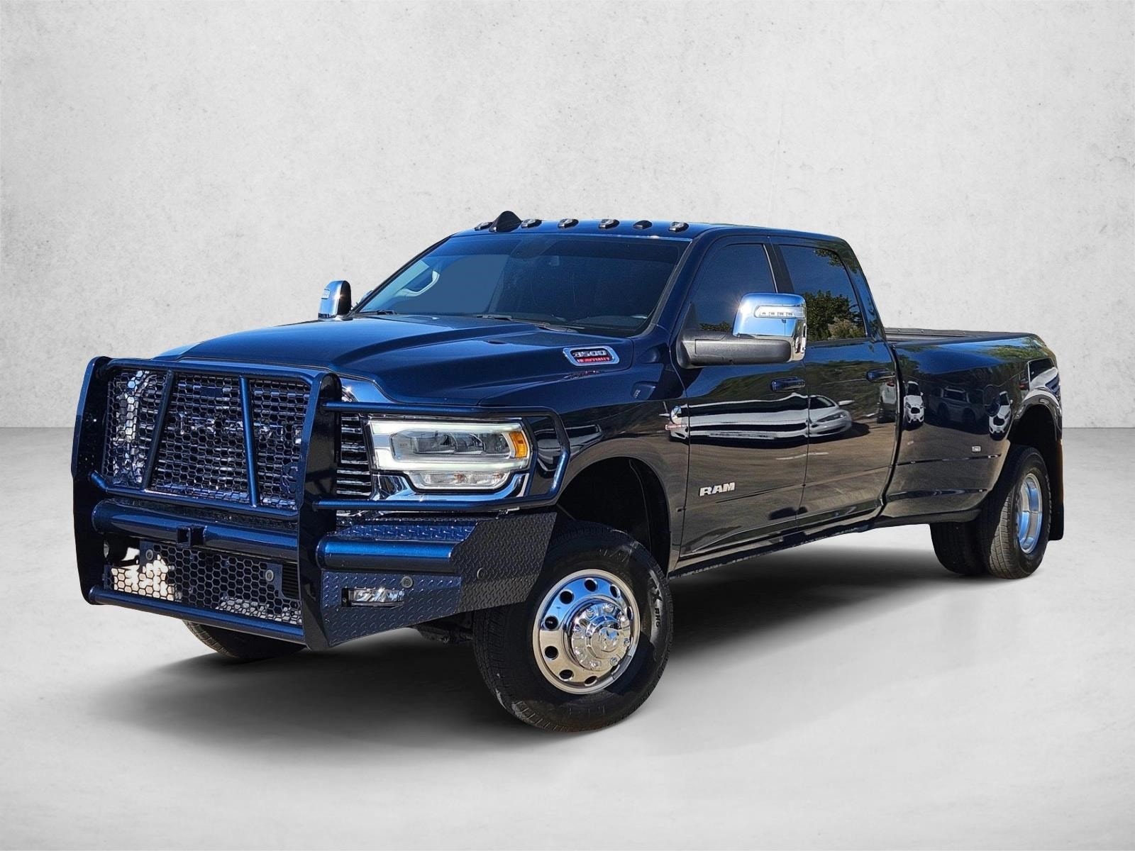 2024 RAM Ram 3500 Pickup Laramie's photo