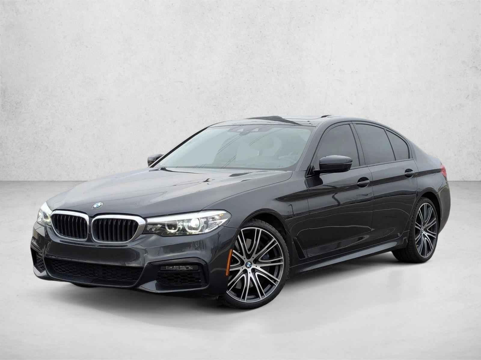 2019 BMW 5 Series 540i's photo