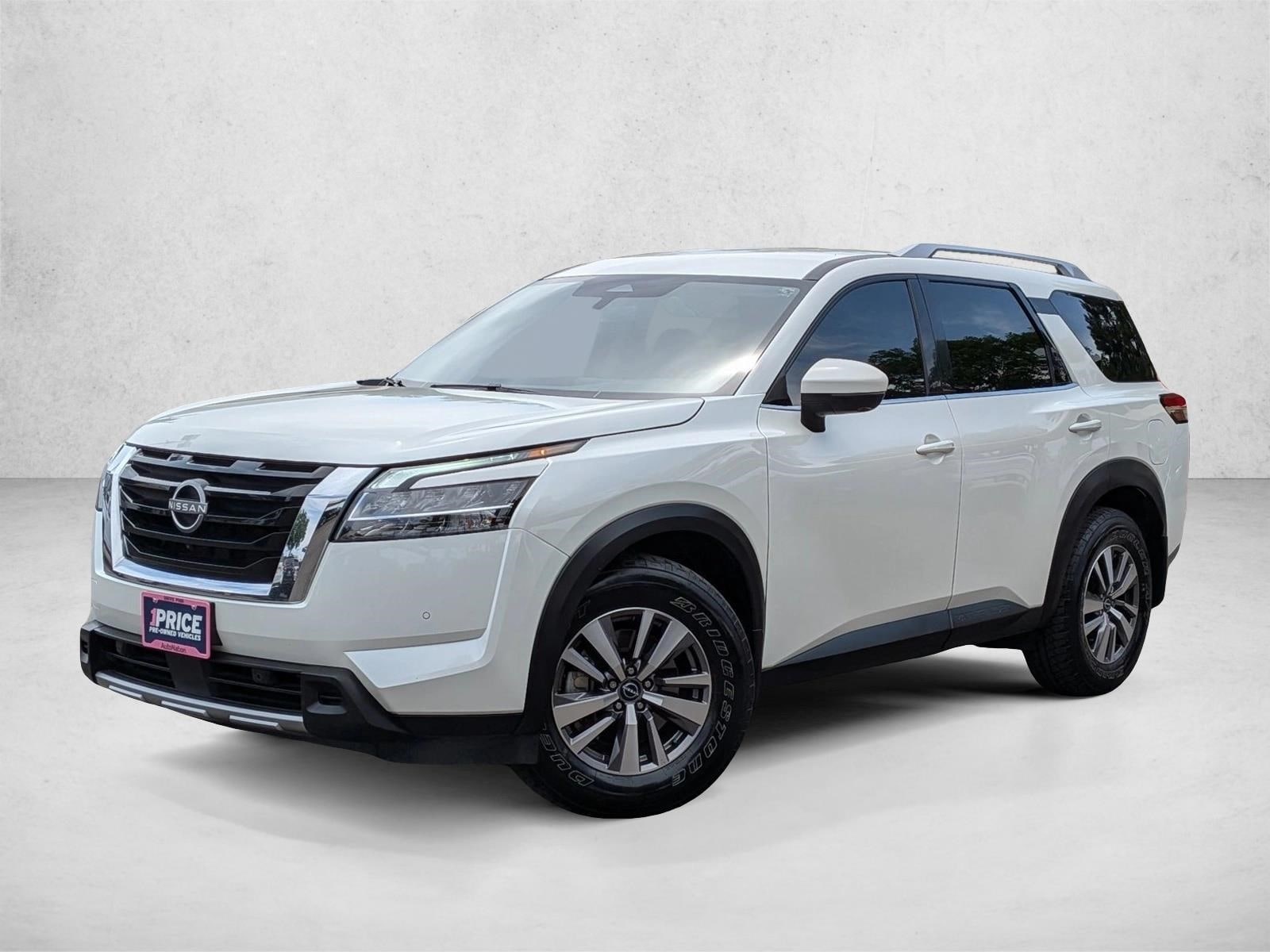 2023 Nissan Pathfinder SL