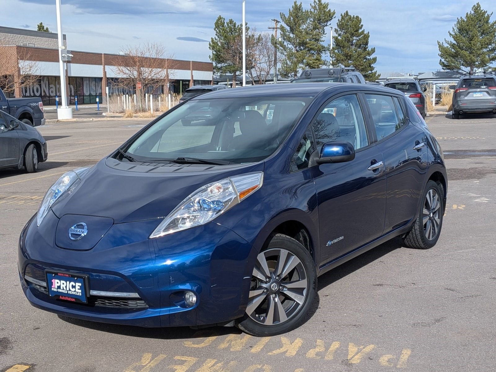 2017 Nissan Leaf SL's photo