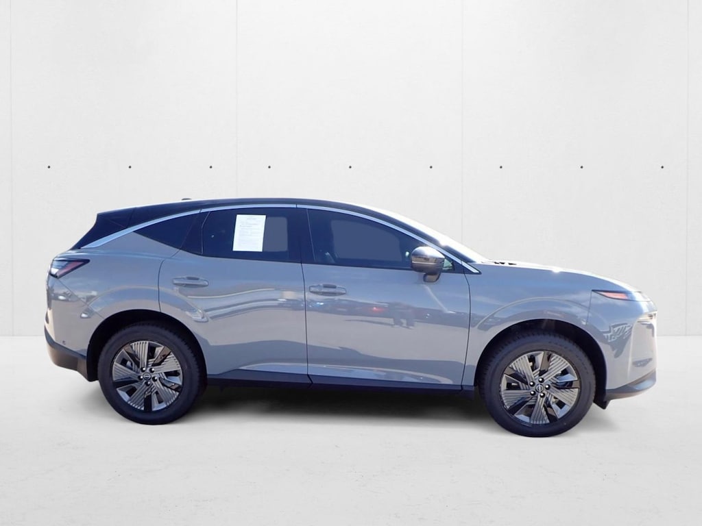 2025 Nissan Murano SL photo 3
