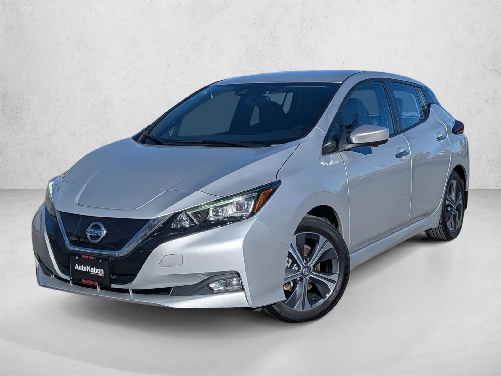 2020 Nissan Leaf SV's photo