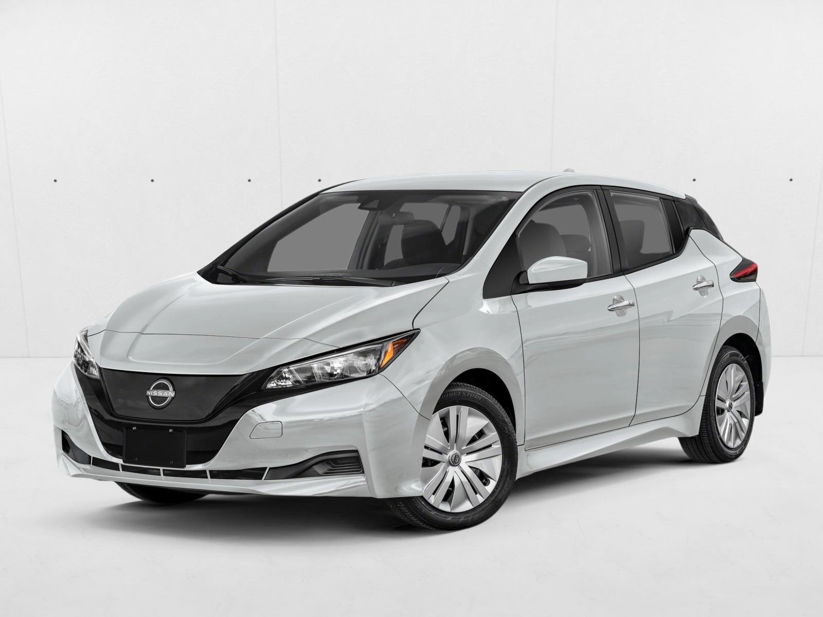 2025 Nissan Leaf S's photo