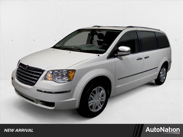2010 Chrysler Town & Country New LX