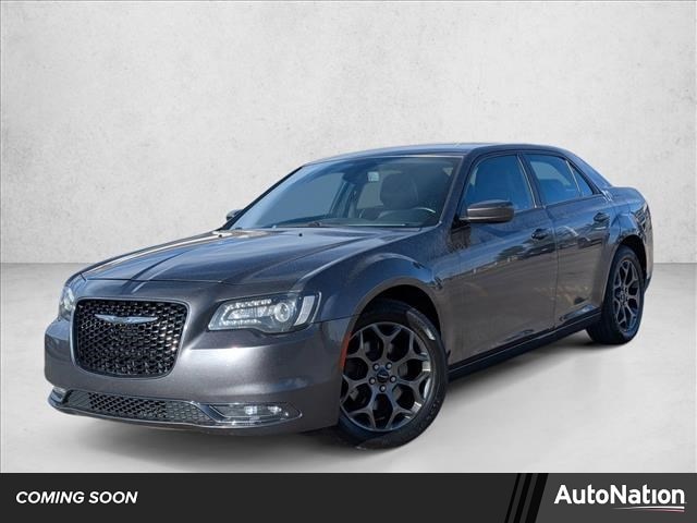 2017 Chrysler 300 S's photo