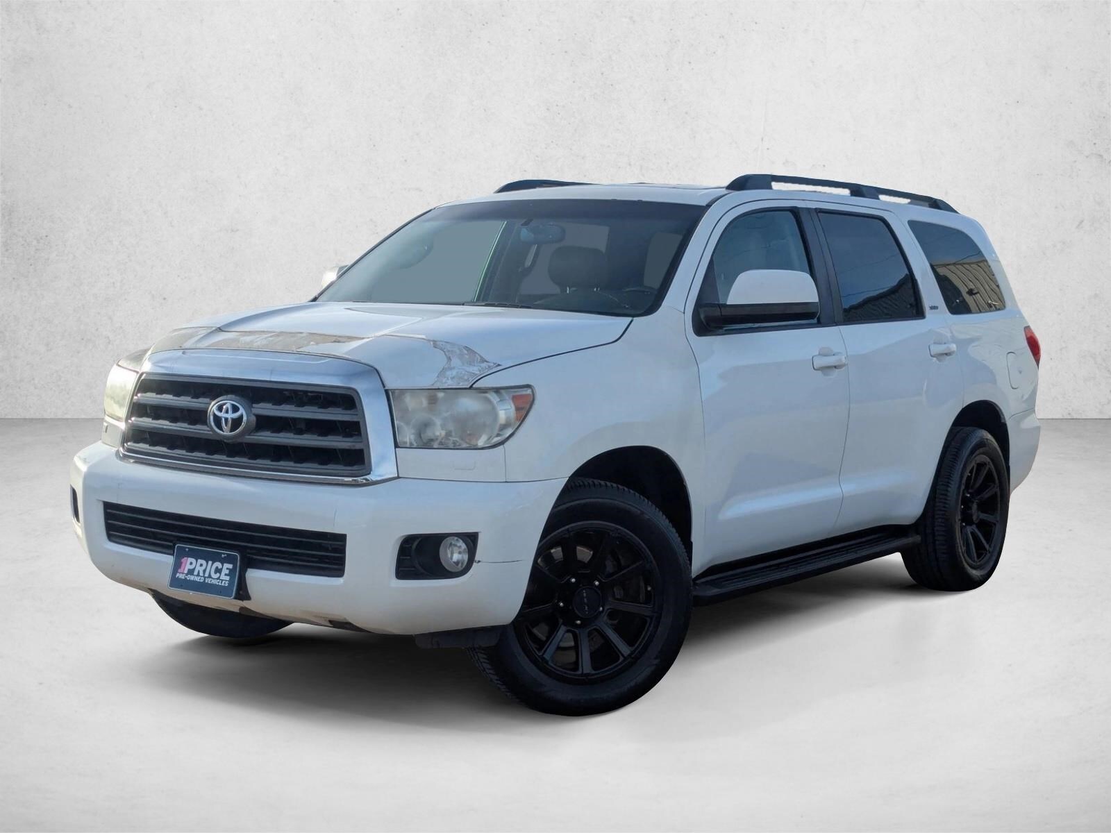 2013 Toyota Sequoia SR5's photo