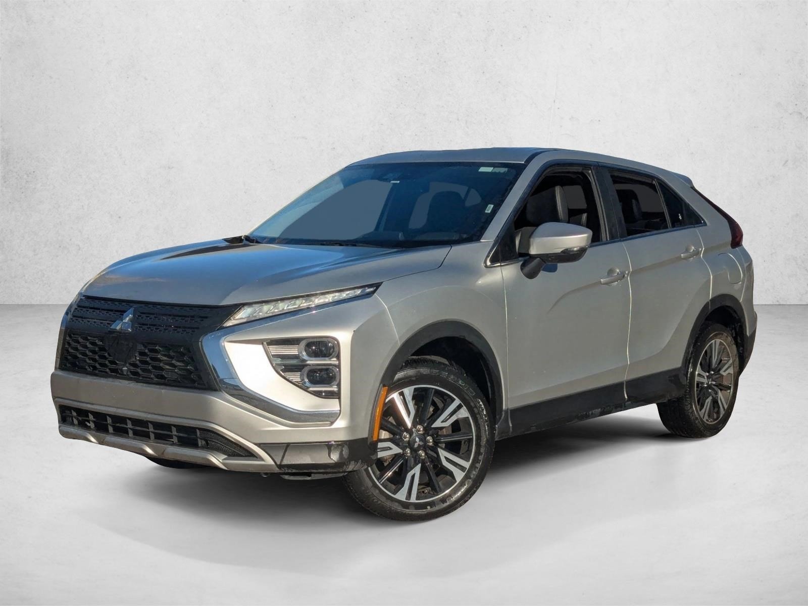 2024 Mitsubishi Eclipse Cross SE's photo