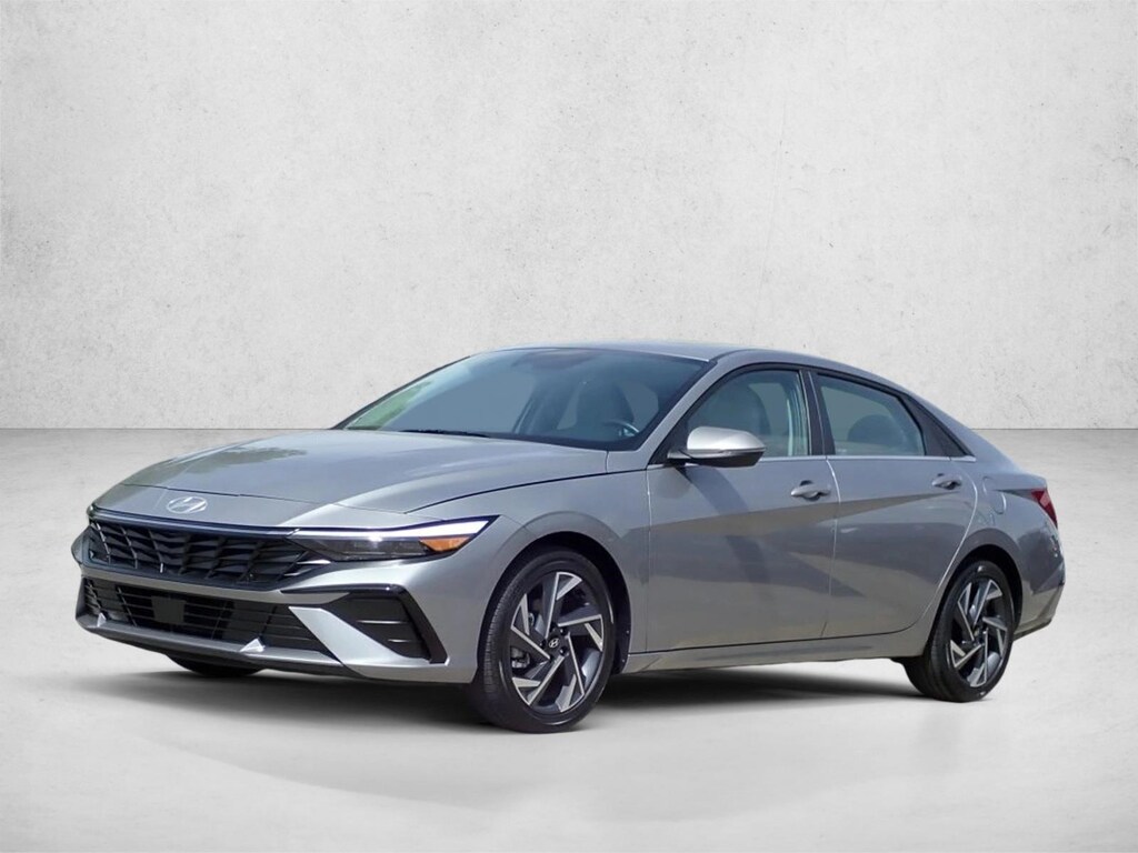 Used 2025 Hyundai Elantra Limited 4dr Car