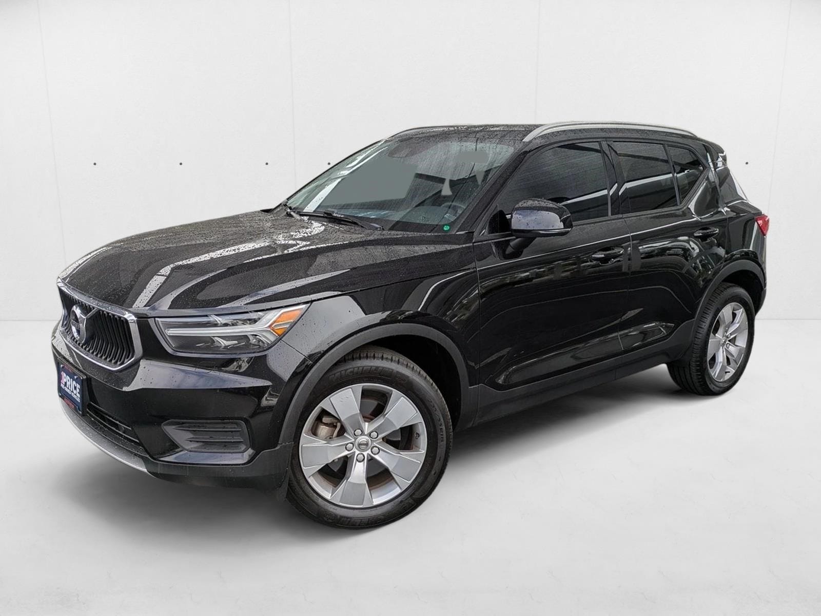 2022 Volvo XC40 Momentum