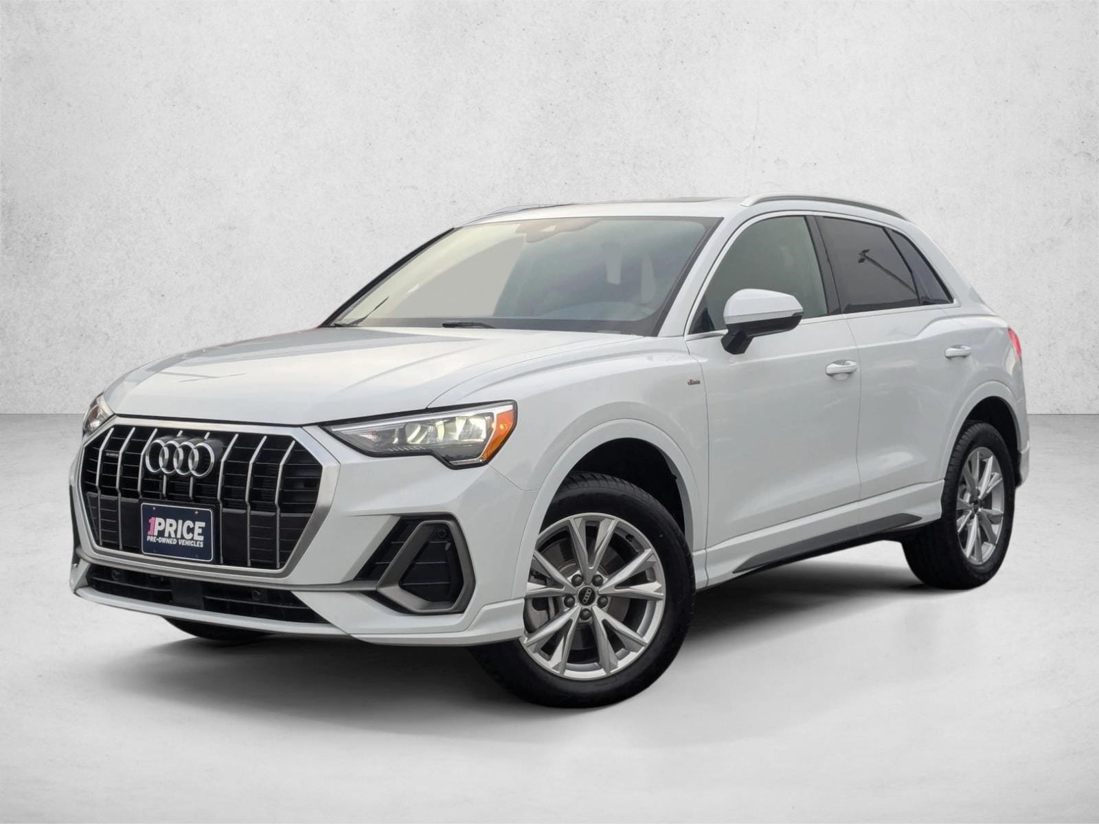2022 Audi Q3 S Line Premium's photo