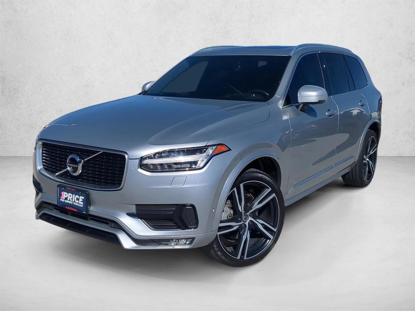 2018 Volvo XC90 R-Design's photo