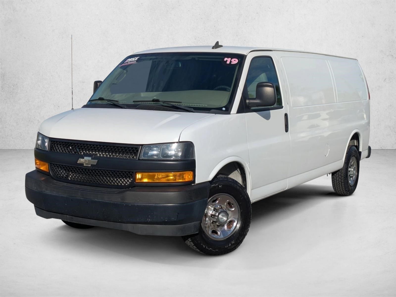 2019 Chevrolet Express Cargo Work Van's photo