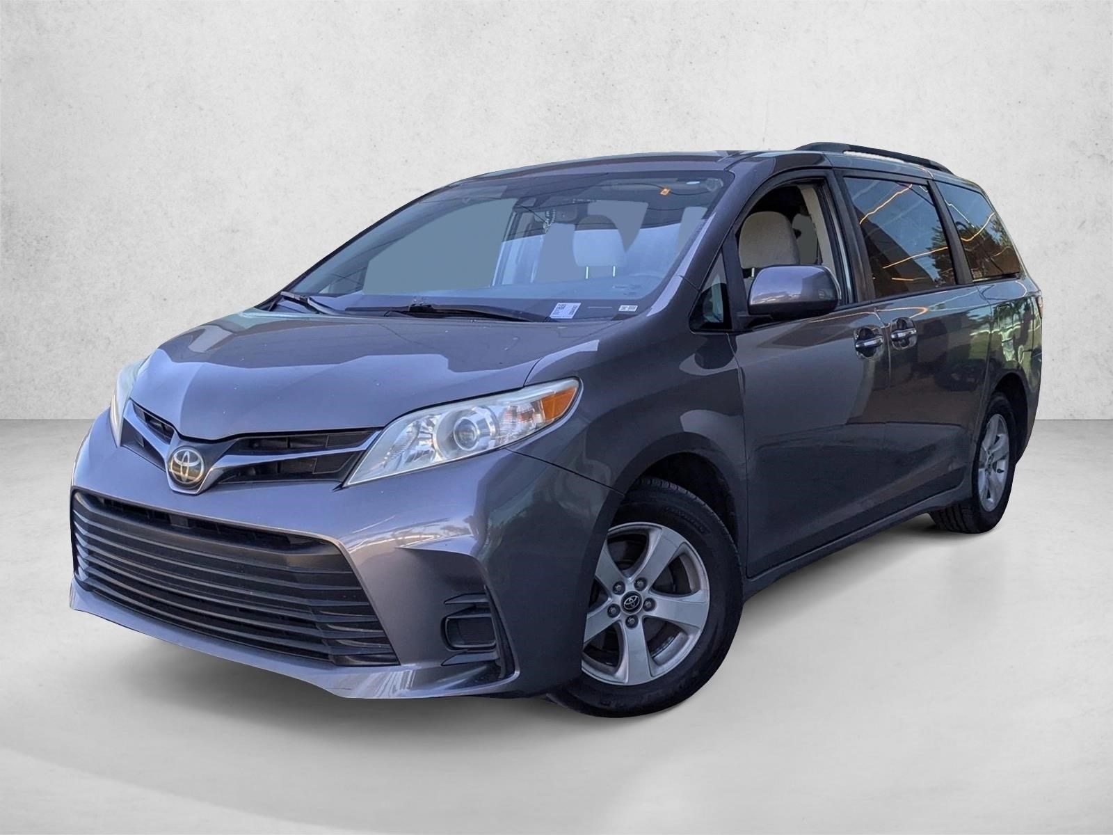 2020 Toyota Sienna LE