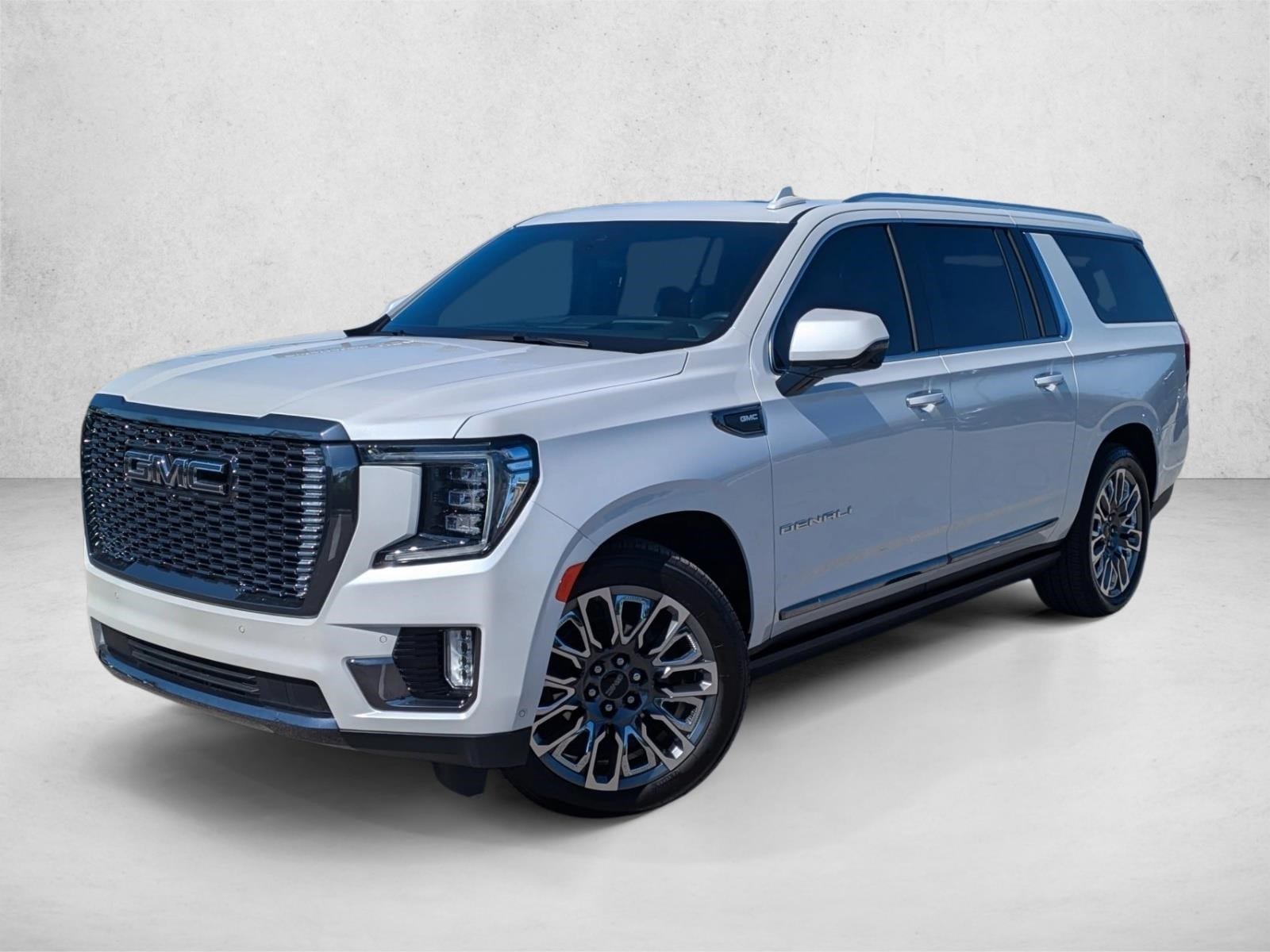 2024 GMC Yukon XL Denali Ultimate's photo