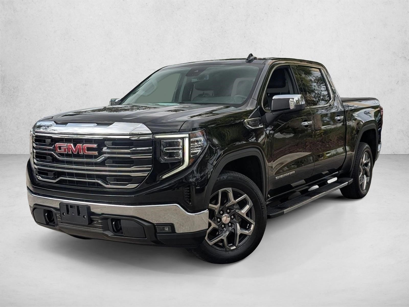 2024 GMC Sierra 1500 SLT's photo