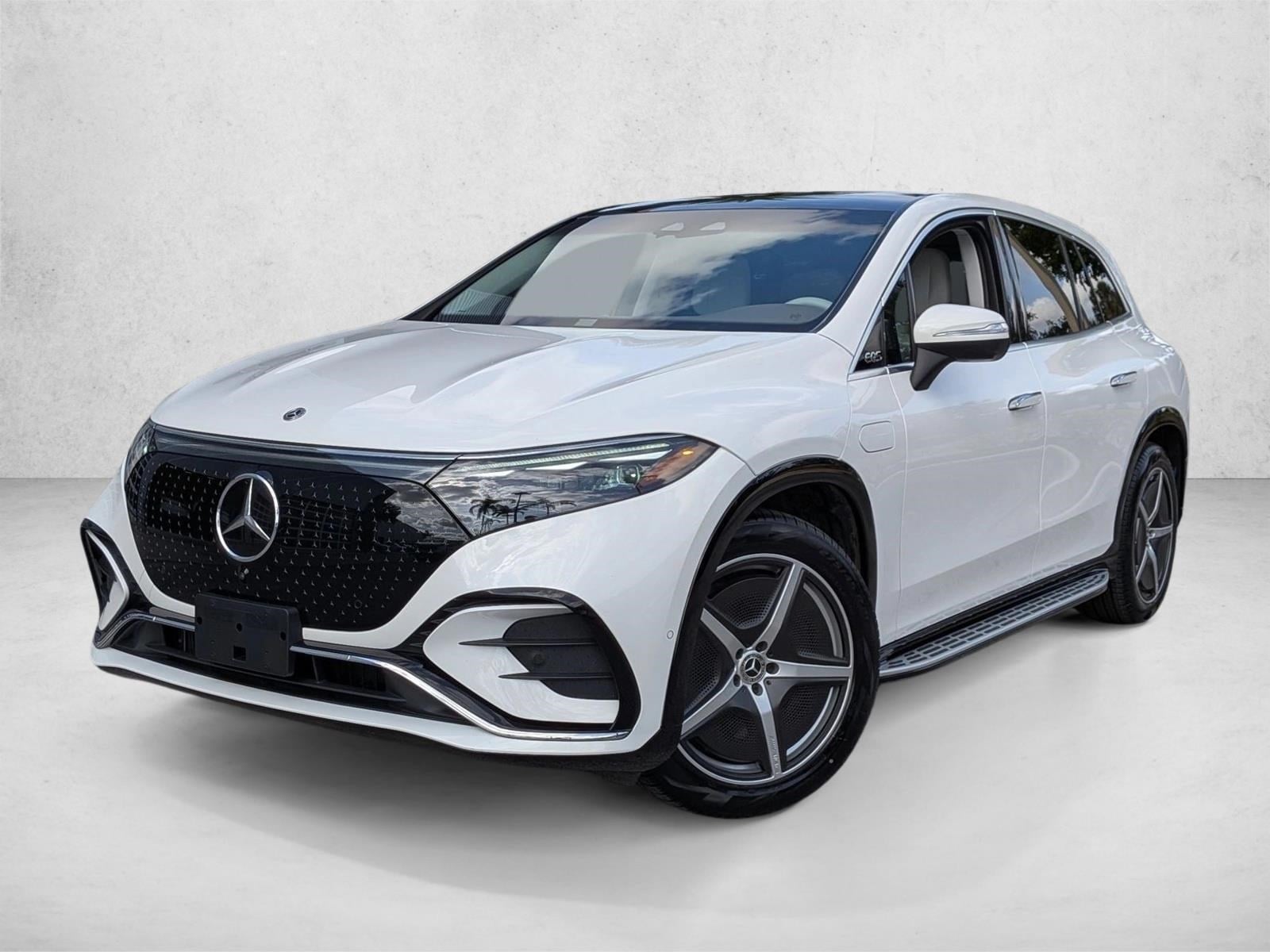 2023 Mercedes-Benz EQS SUV Base's photo