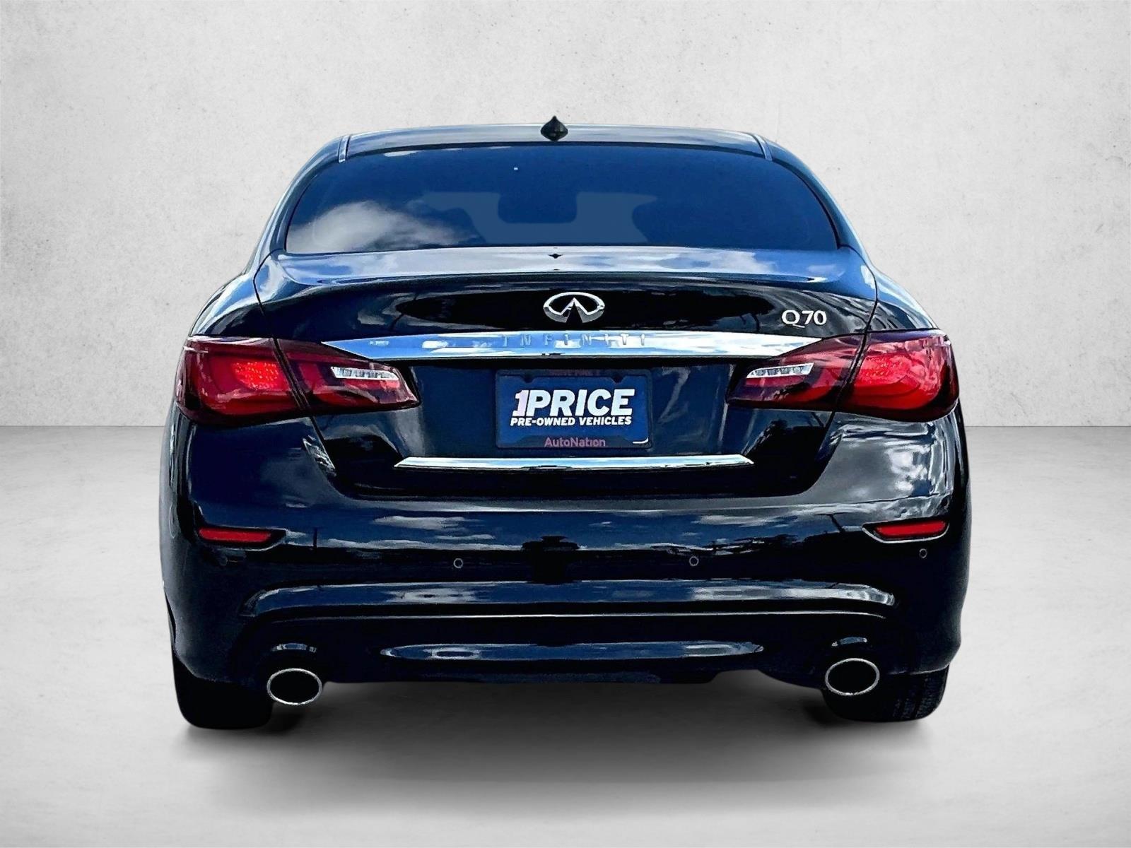 Used 2016 INFINITI Q70 4dr Car