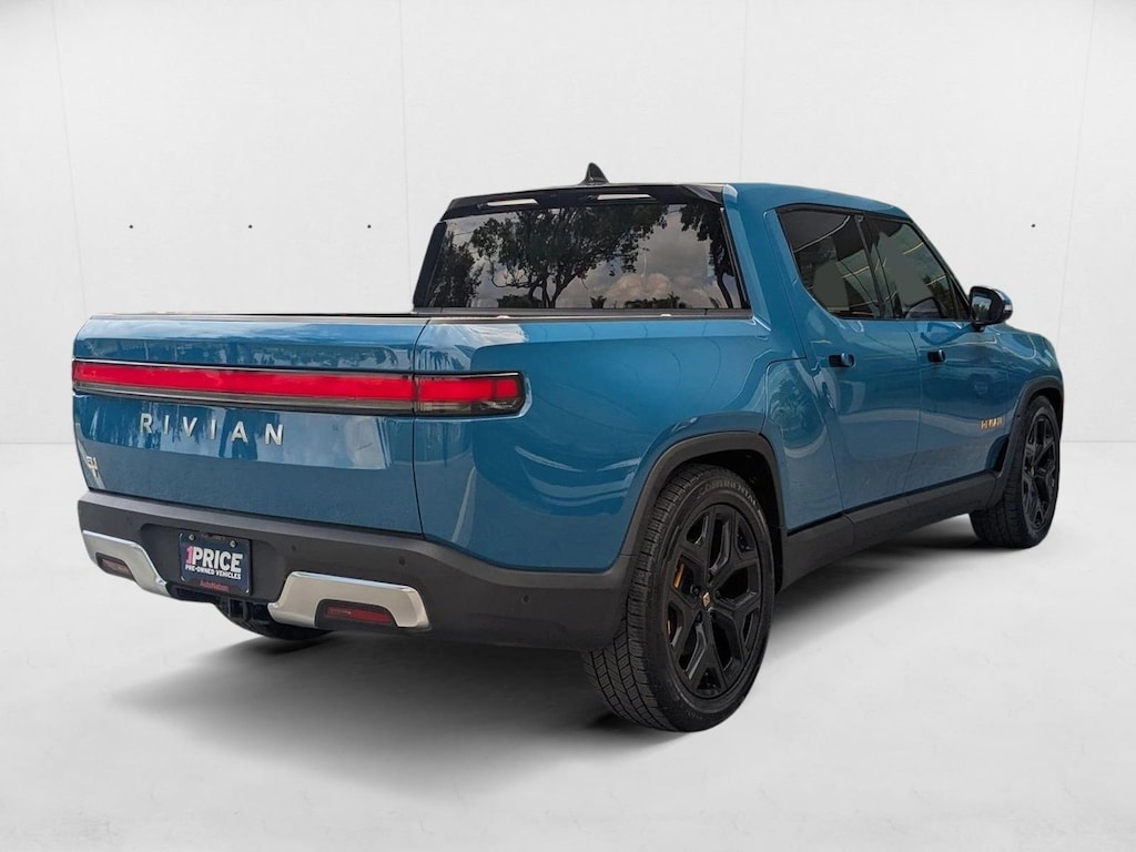 2022 Rivian R1T Adventure photo 3