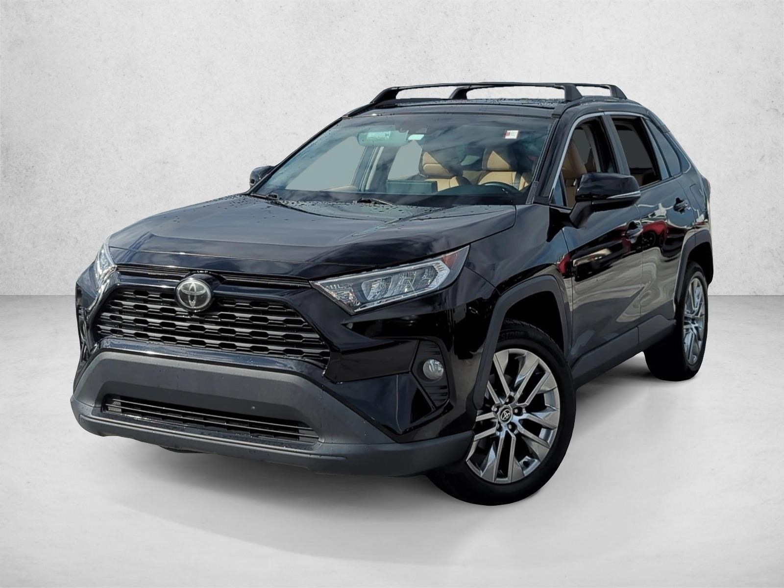 2021 Toyota RAV4 XLE Premium's photo