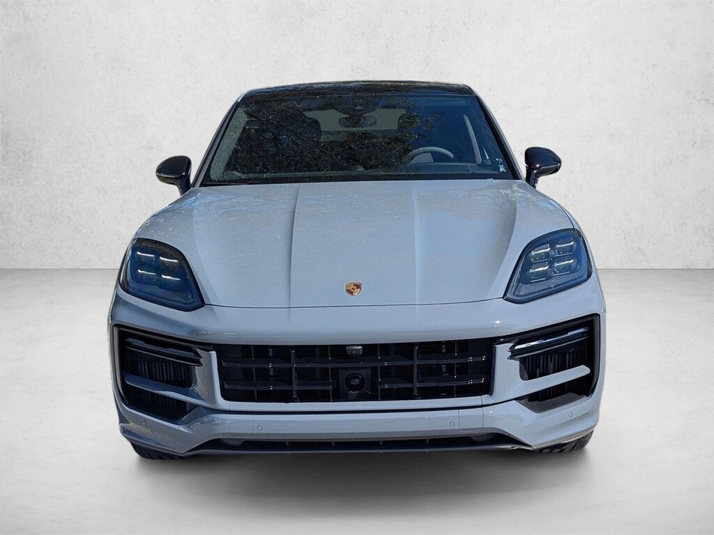 2024 Porsche Cayenne Turbo E-Hybrid Coupe photo 3