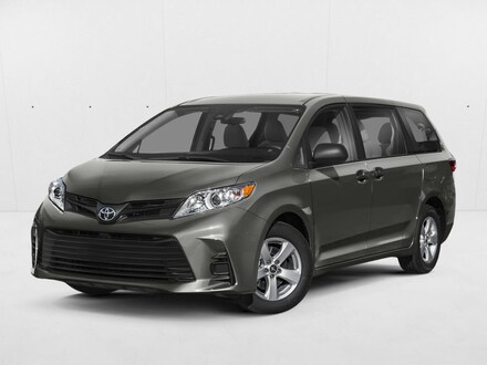 2018 Toyota Sienna XLE Mini-van Passenger 2018 Toyota Sienna XLE Mini-van Passenger