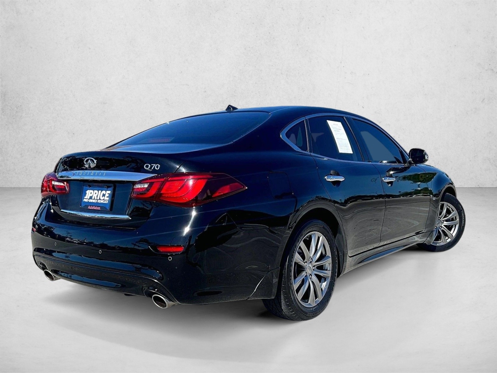 Used 2016 INFINITI Q70 4dr Car