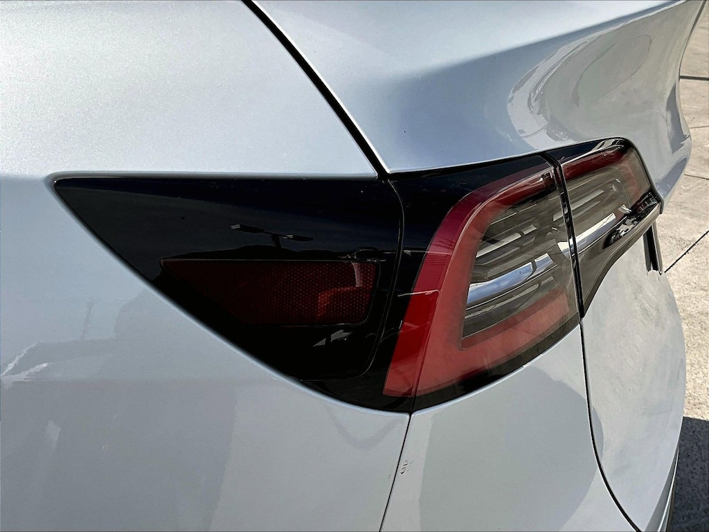 2020 Tesla Model Y Long Range photo 2