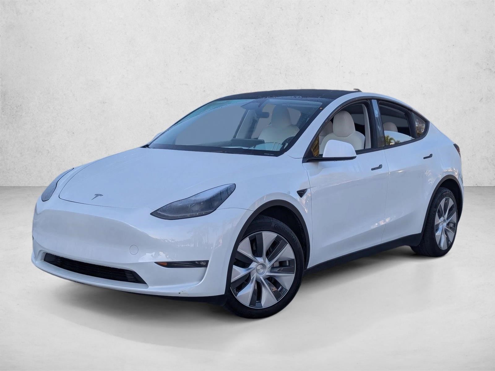 2023 Tesla Model Y Long Range's photo
