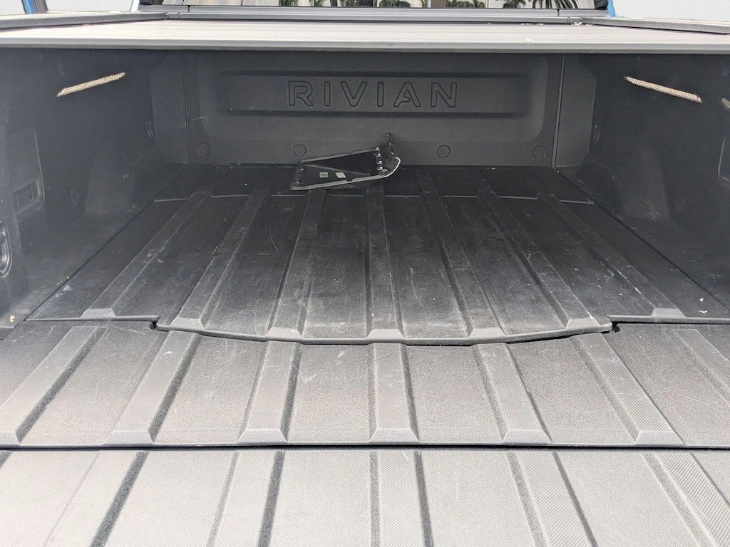2022 Rivian R1T Adventure photo 4