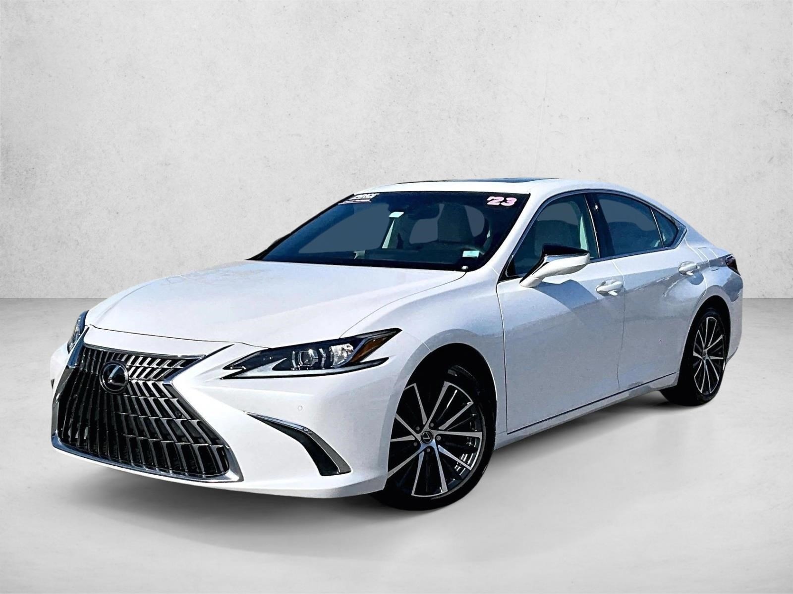 2023 Lexus ES 350's photo