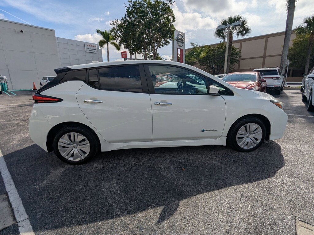 2018 Nissan Leaf S photo 4