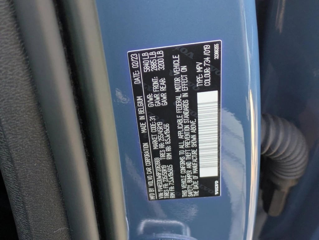 2023 Volvo XC40 Recharge Plus photo 2