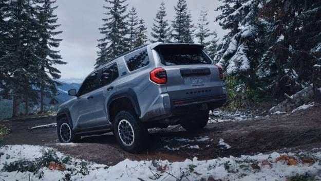  Toyota 4Runner driving over rocks