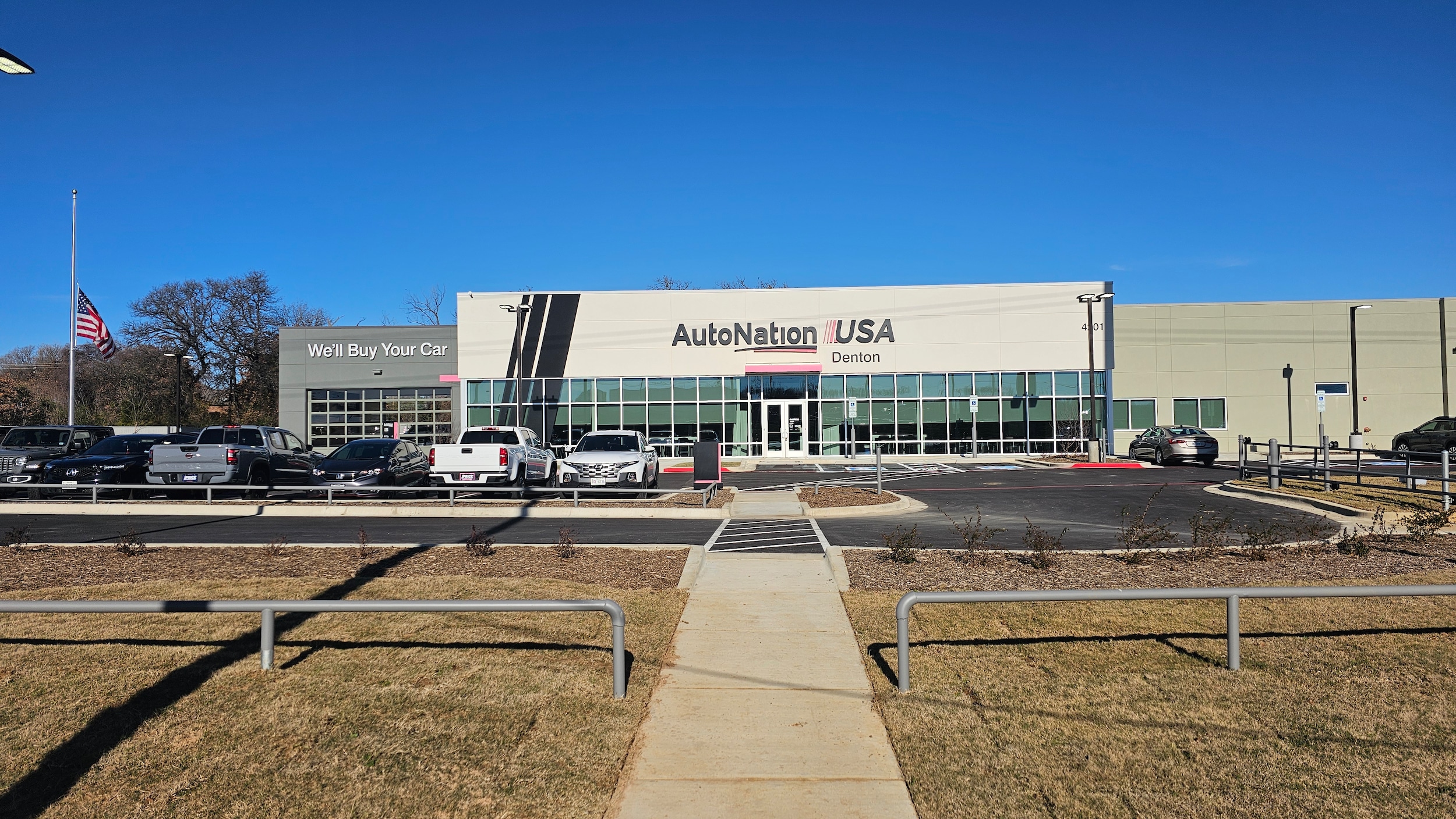 Exterior view of AutoNation USA Denton