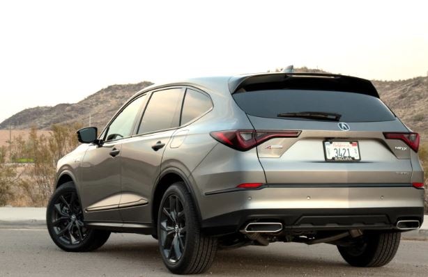 Exterior view of the 2022 Acura MDX