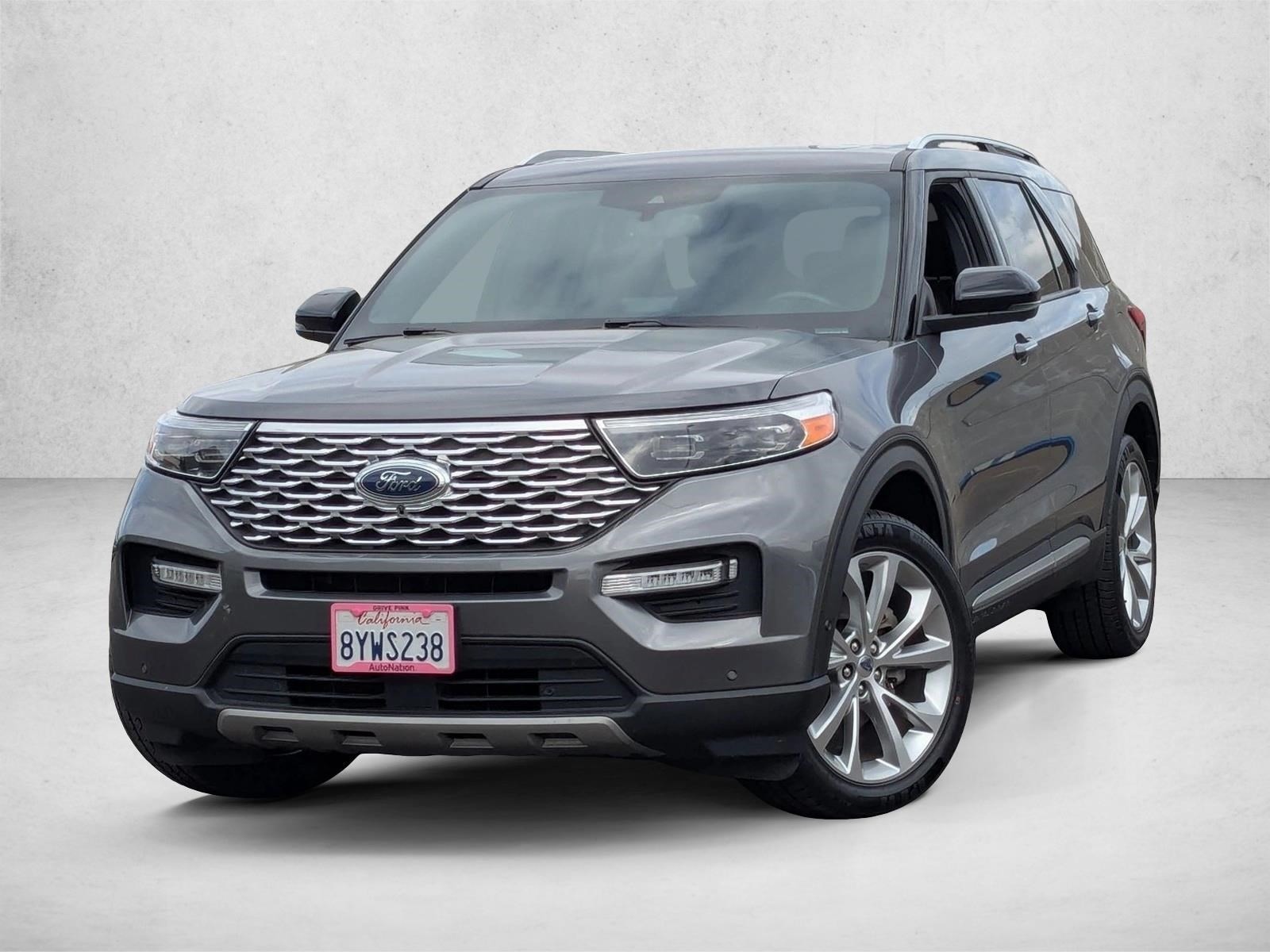 2021 Ford Explorer Platinum's photo