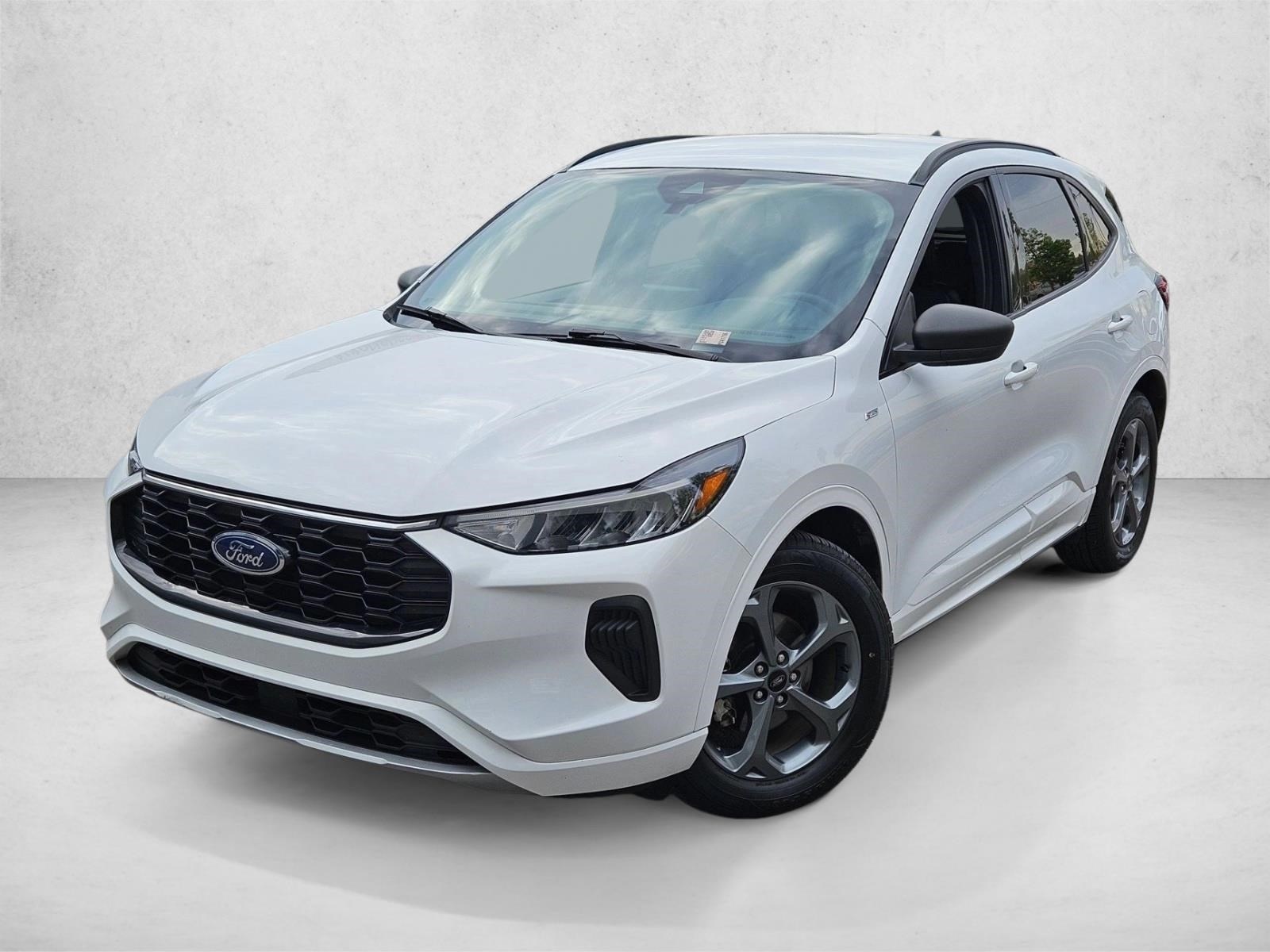 2023 Ford Escape ST-Line's photo